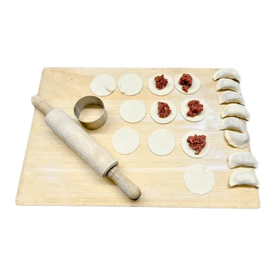 Piroggen, Handarbeit